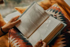 読書をするイメージ
