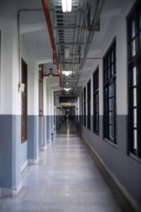 学校も廊下の画像
