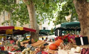 プロヴァンスの市場のイメージ画像