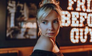 接客業の女性セイディのイメージ画像